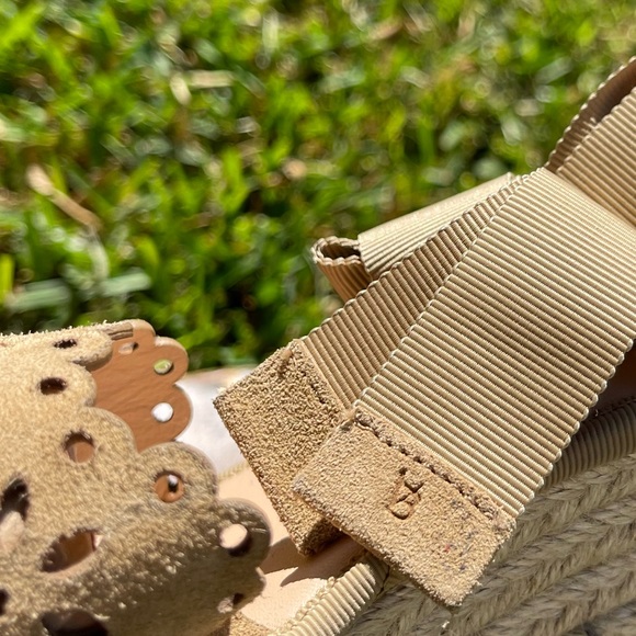 Veronica Beard Soleil Lace-Up Suede Espadrille
Sandals, size 6.5 women - Picture 10 of 14